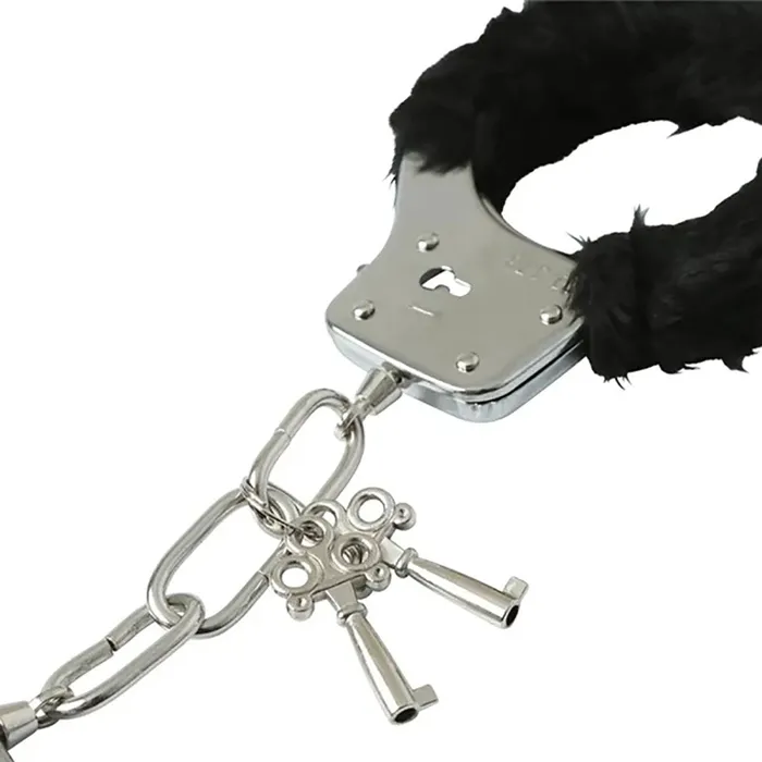 Couples ShhhWndsr Sex Mischief Furry Handcuffs Couples ShhhWndsr Sex Mischief Furry Handcuffs