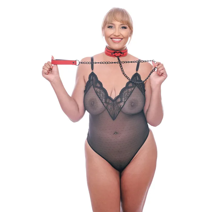 ShhhWndsr Vibrators SM Amor Collar and Leash Red